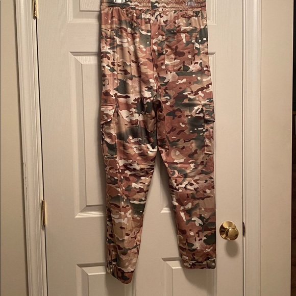 Grajtcin Camouflage Cargo Joggers…size M - Picture 2 of 6
